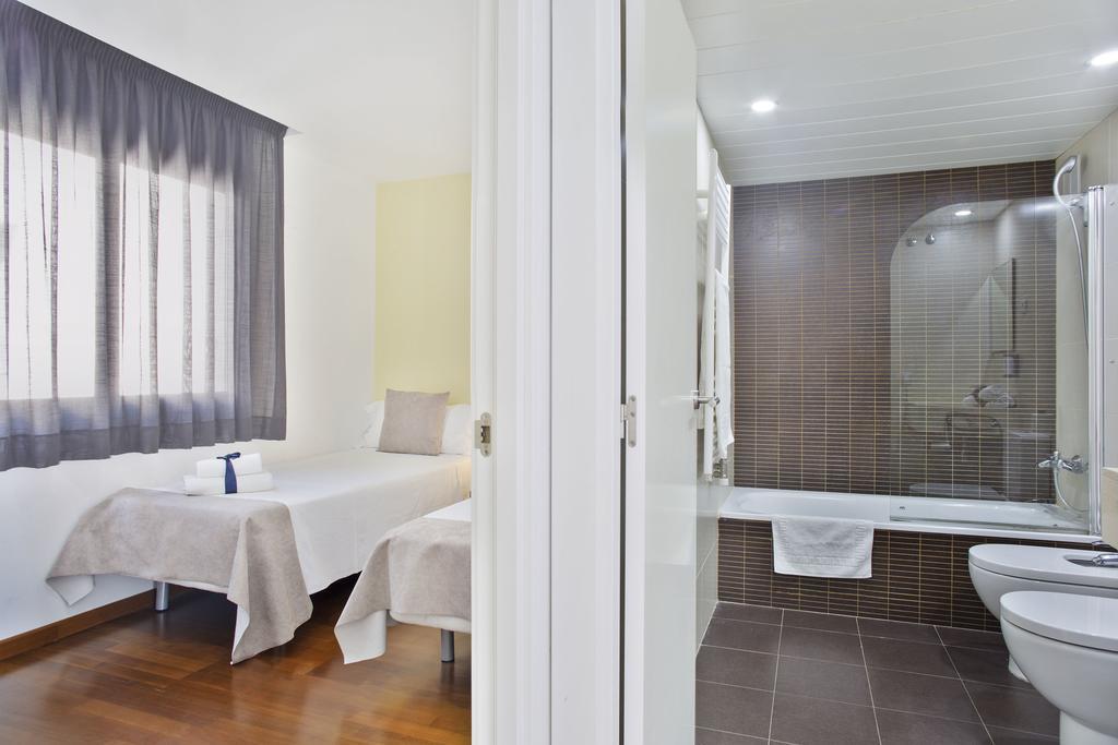 Habitat Apartments Guitart Barcelona Luaran gambar